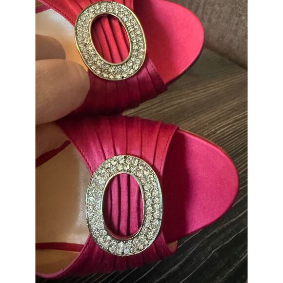 Manolo Blahnik Sedaraby Pink d'Orsay Pump with Crystal-Embellished Buckle Sz. 41 - Picture 2 of 11